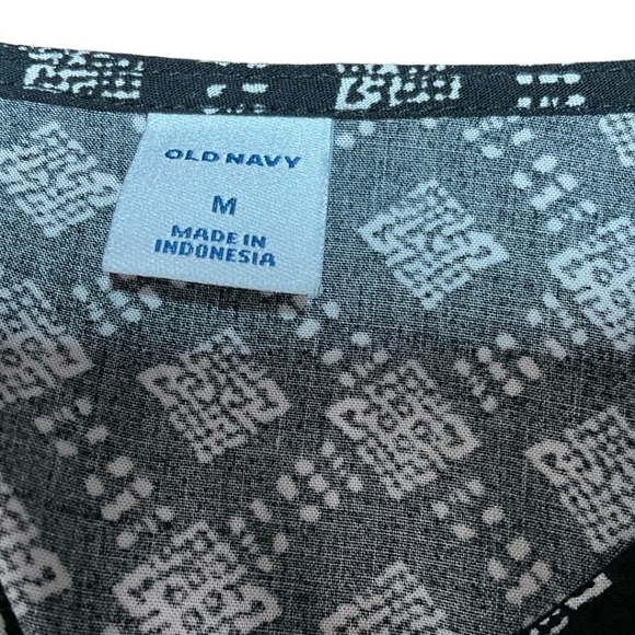 OLD NAVY 100% Rayon Black and White Jumpsuit Crossover Back Side Slash Pockets M - Picture 5 of 11